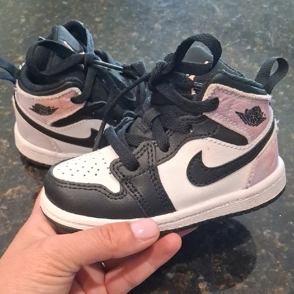 Nike Jordan 1's Mid SE 6c